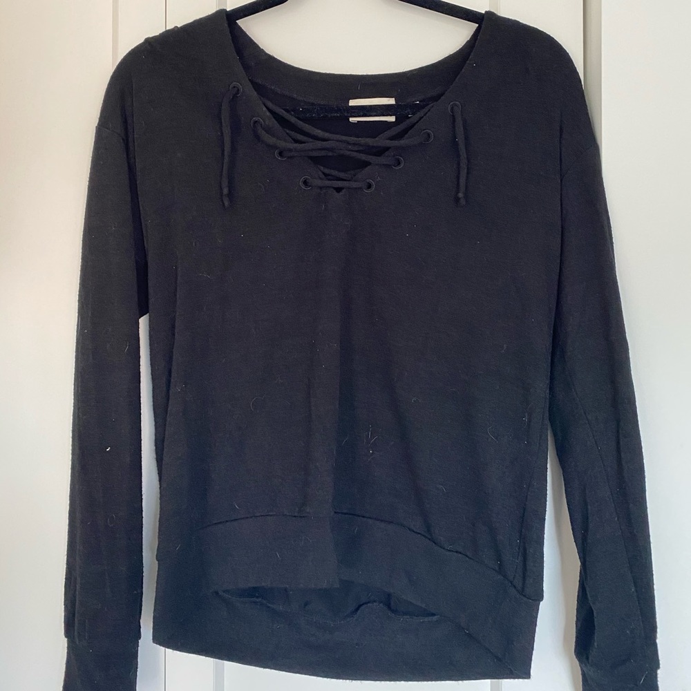 Aritzia: Long sleeve shirt